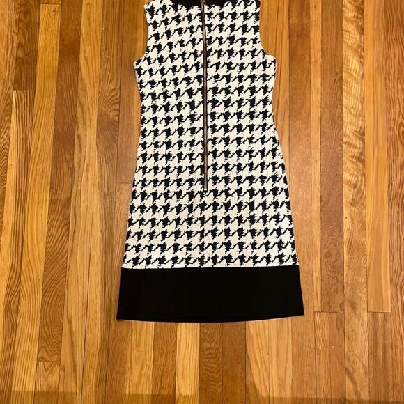 Sara Campbell Houndstooth Shift - Picture 2 of 2